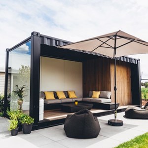 container poolhouse